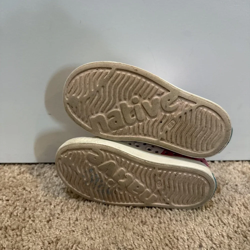 Native Shoes Kids Size C8 Pink Jefferson Slip On Water Shoes Lightweight Casual